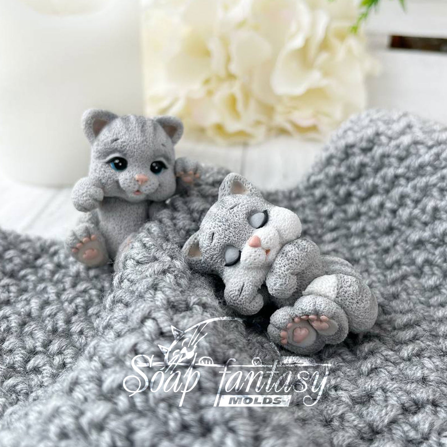 Little kitten purr-purr on the back silicone mold for soap making