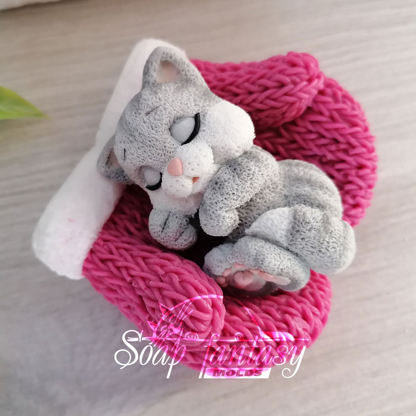 Sleeping little kitten purr-purr silicone mold for soap making