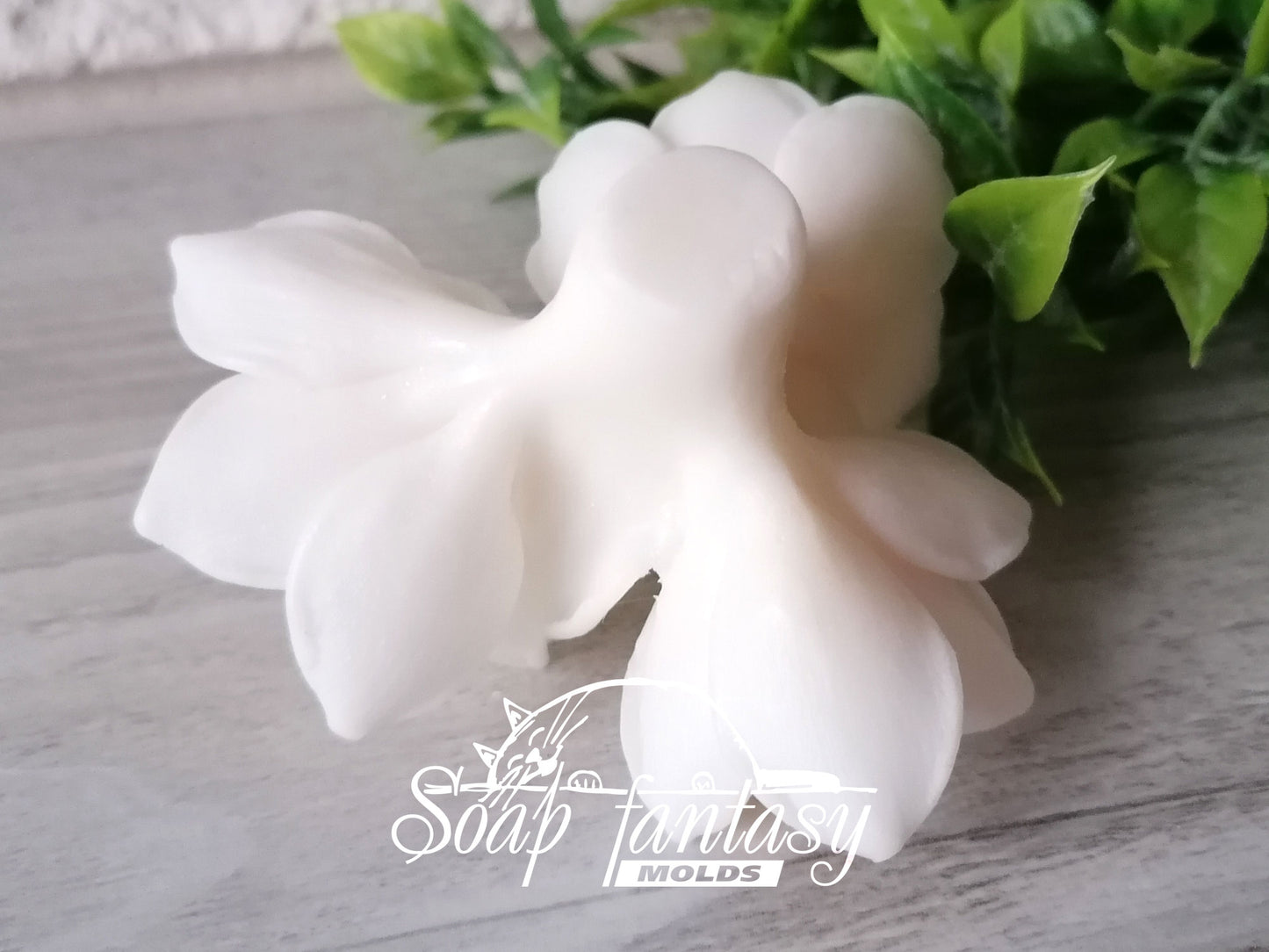 Narcissus triplet (daffodil) silicone mold for soap making