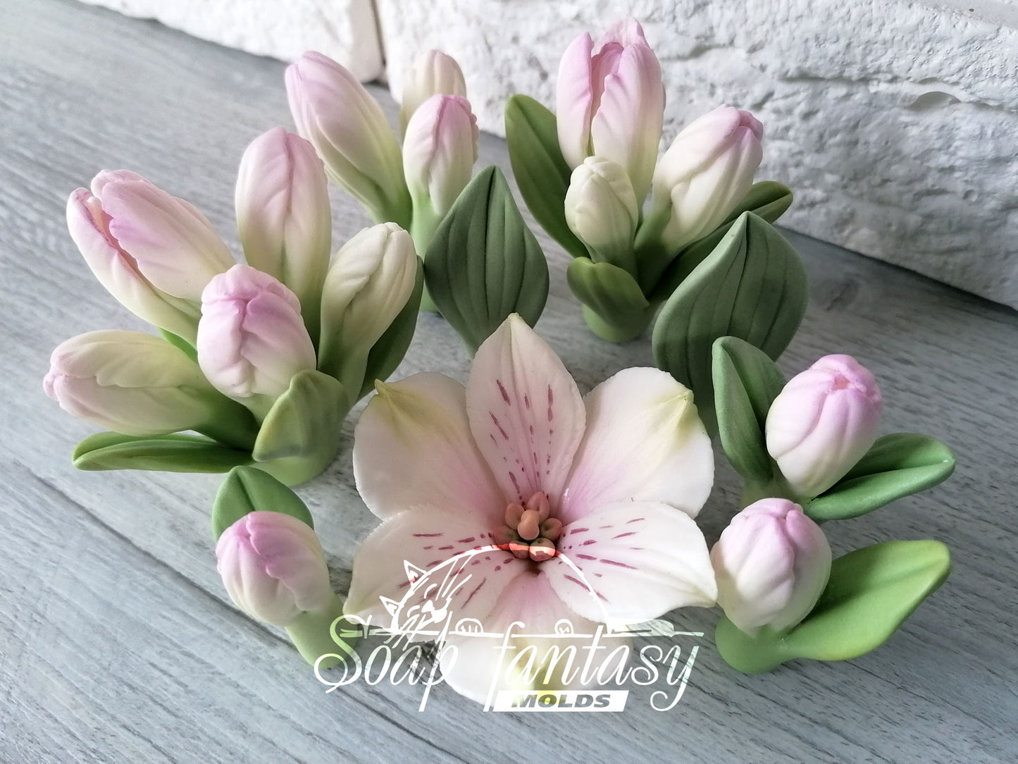 Alstroemeria lily 3 leaves silicone mold (mould) for soap making and candle making