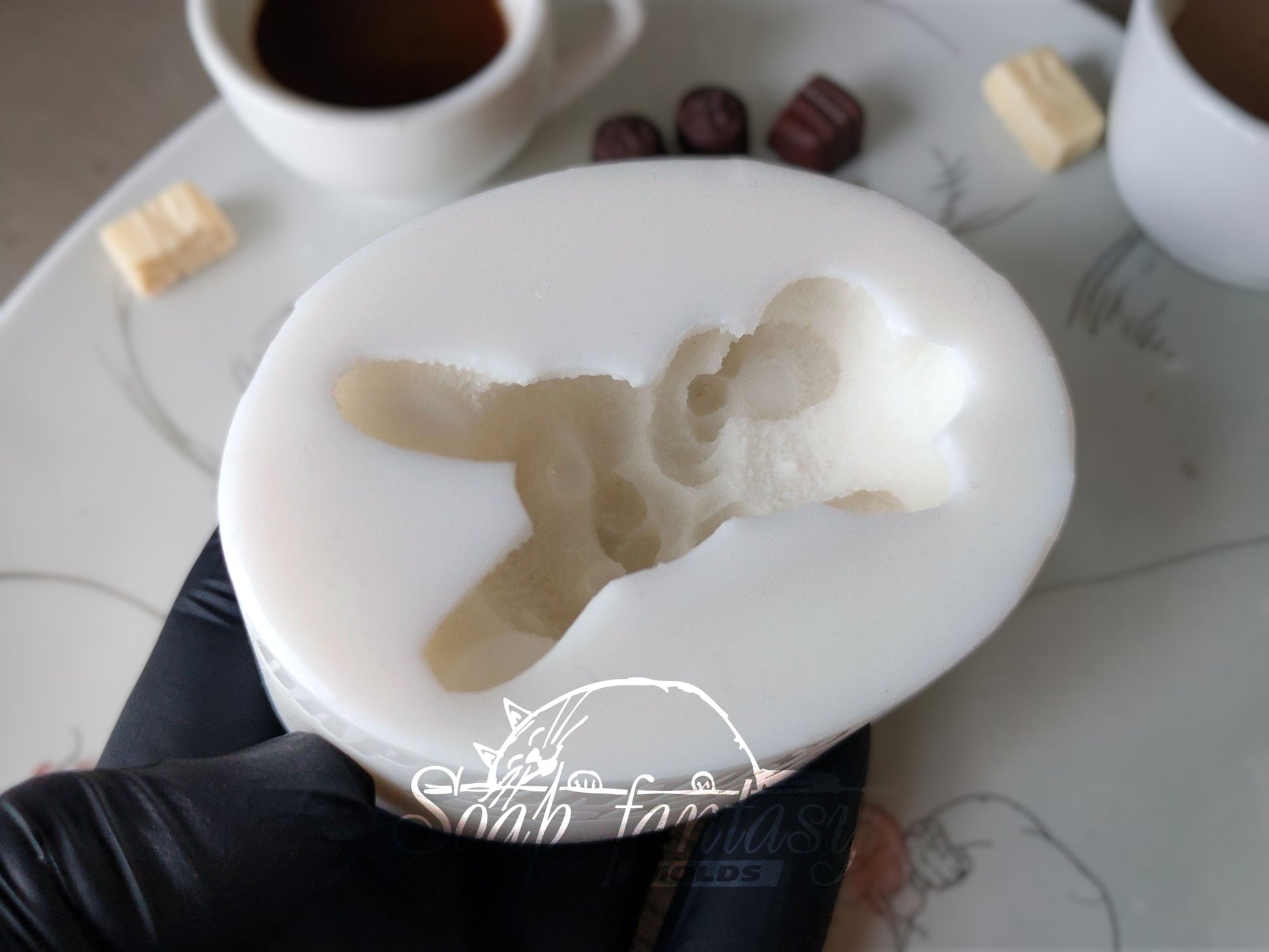 Easter Bunny Chocolate Mold – Rabbit Silicone Mold for Chocolate Figurines, Fondant, Sugar Paste – Bunny on the back