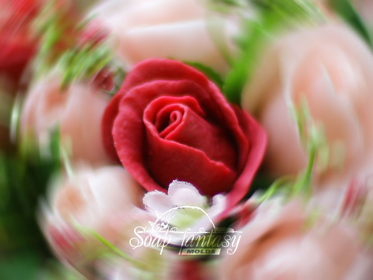 Mini Rose «Carmen» silicone mold for floral soap and candles. Ideal for soap and wax crafting, this miniature rose and bud mold helps you create stunning standalone arrangements or charming accents for larger floral compositions.