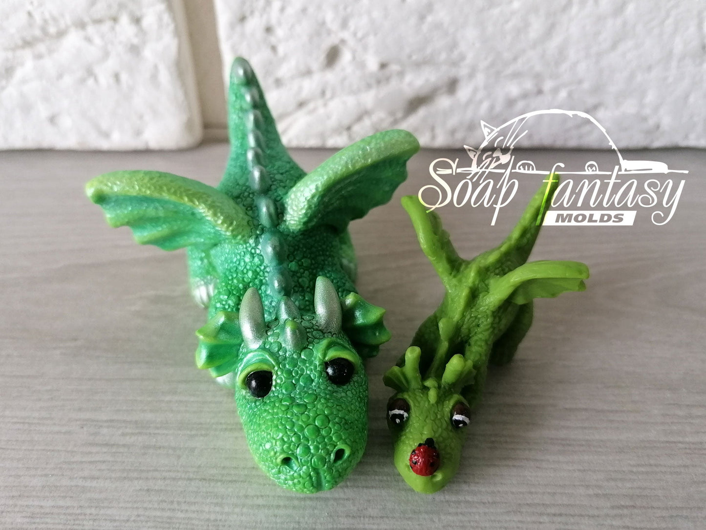 GARAGE SALE >> Emerald dragon silicone mold for soap making