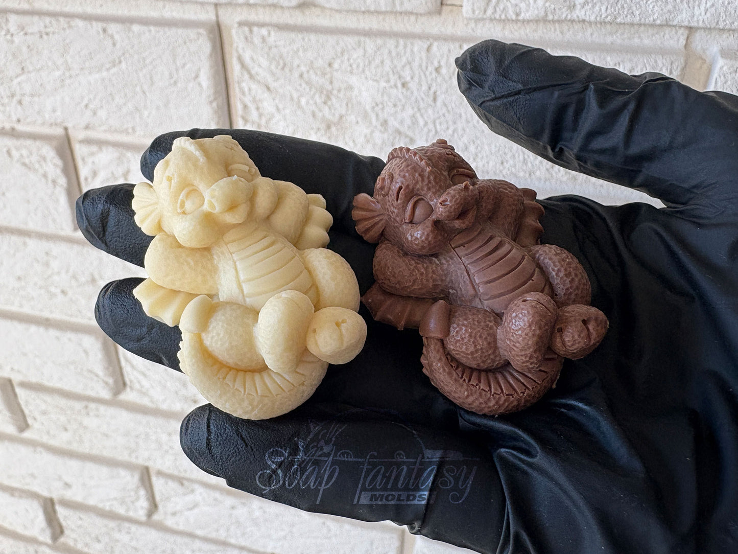 Dragon Silicone Mold – 3D Dragon Mold for Chocolate, Fondant, Marshmallow –&nbsp;Little Azur Dragon is Resting - Small Dessert Mold